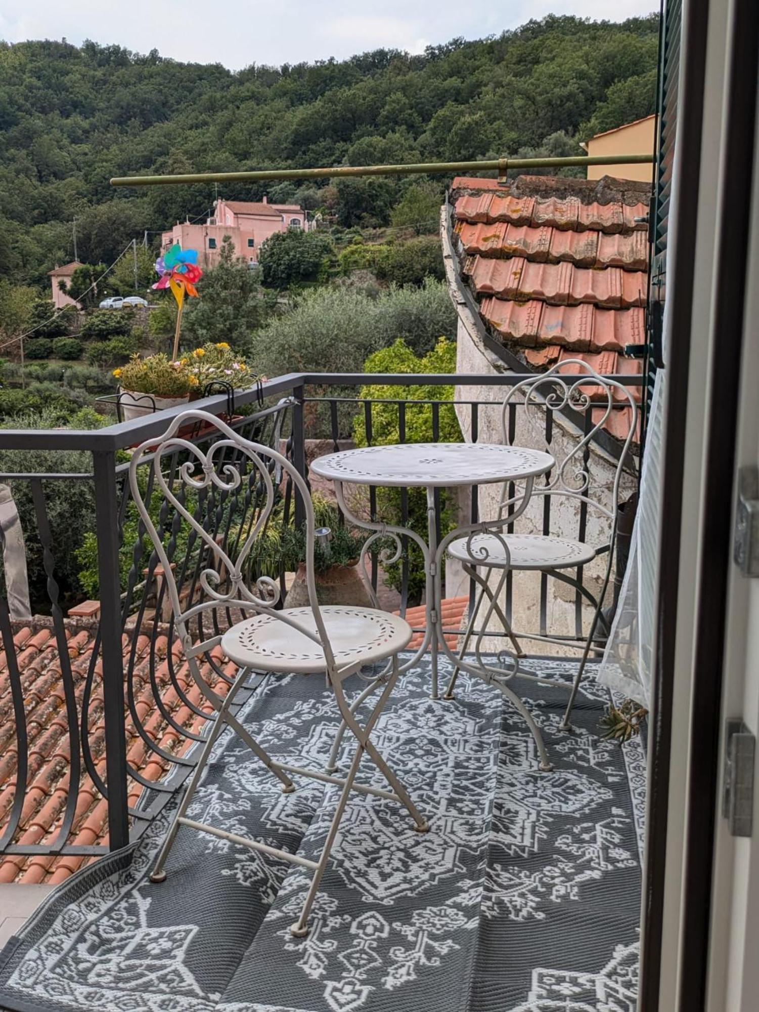 Casa Viola Bed And Breakfast Dimora Di Campagna Calice Ligure Exteriör bild